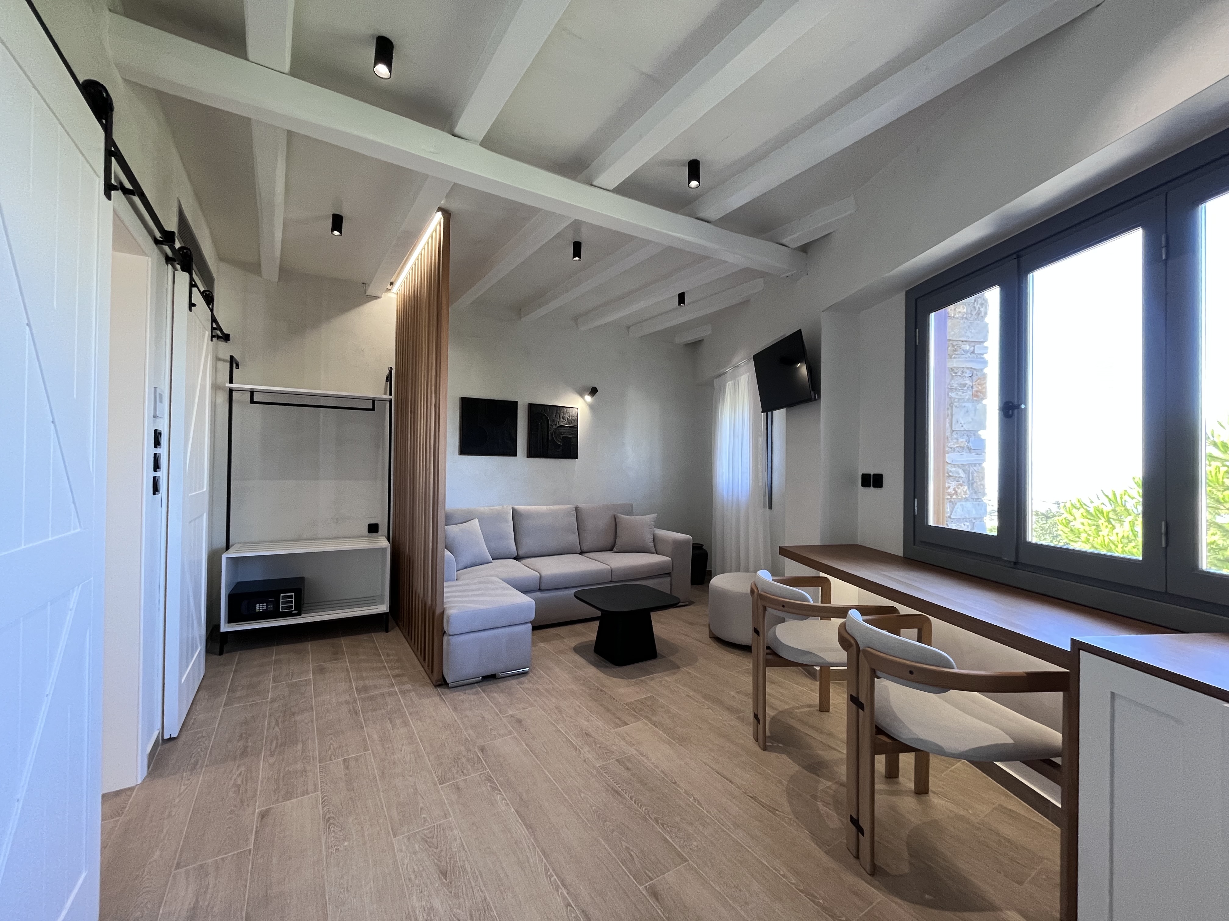 Deluxe Suite